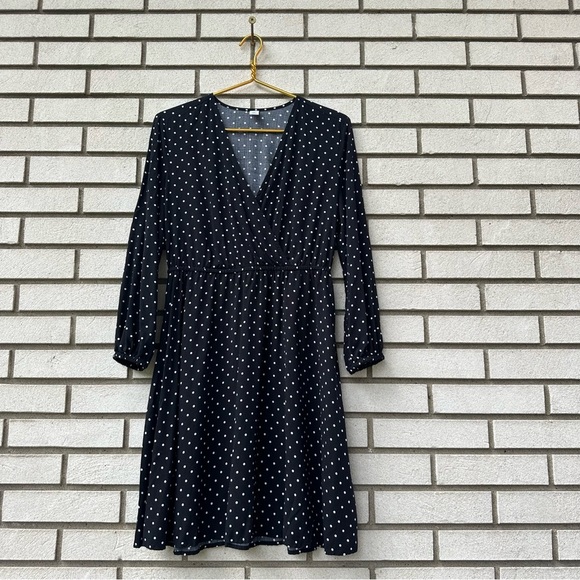 Old Navy Black Polka Dot Waist-Defined Wrap Dress Size M V-Neck Long Sleeve - Picture 2 of 10
